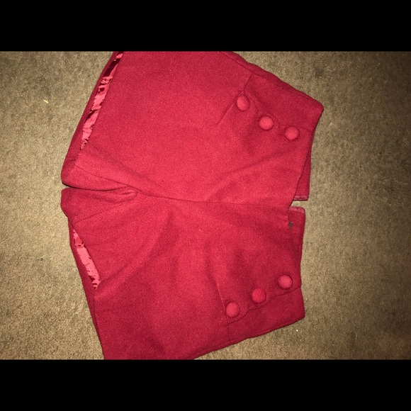 Red shorts - Picture 1 of 3